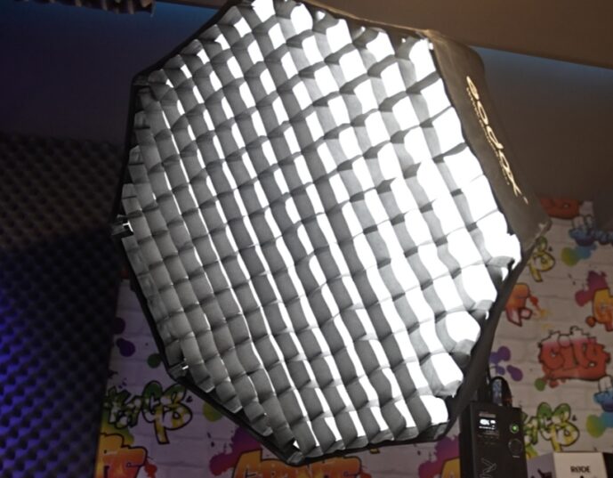 godox softbox aputure d120 ii подкаст студио в Пловдив под наем rode podmic